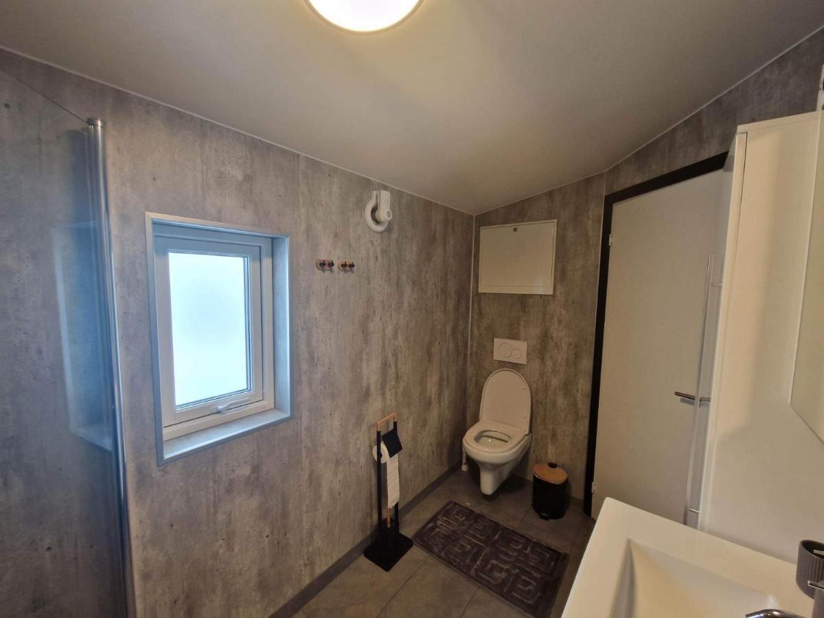 Northern Living 2 Room With Shared Bathroom 特罗姆瑟 外观 照片